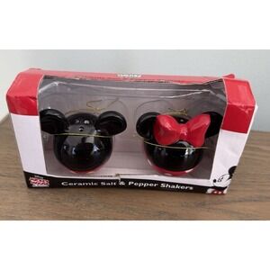 Disney Mickey and Minnie Mouse Ceramic Salt and Pepper Shakers New‎ in Box